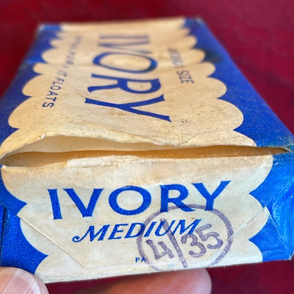 Old Ivory Soap Bar - Picture 7 of 7
